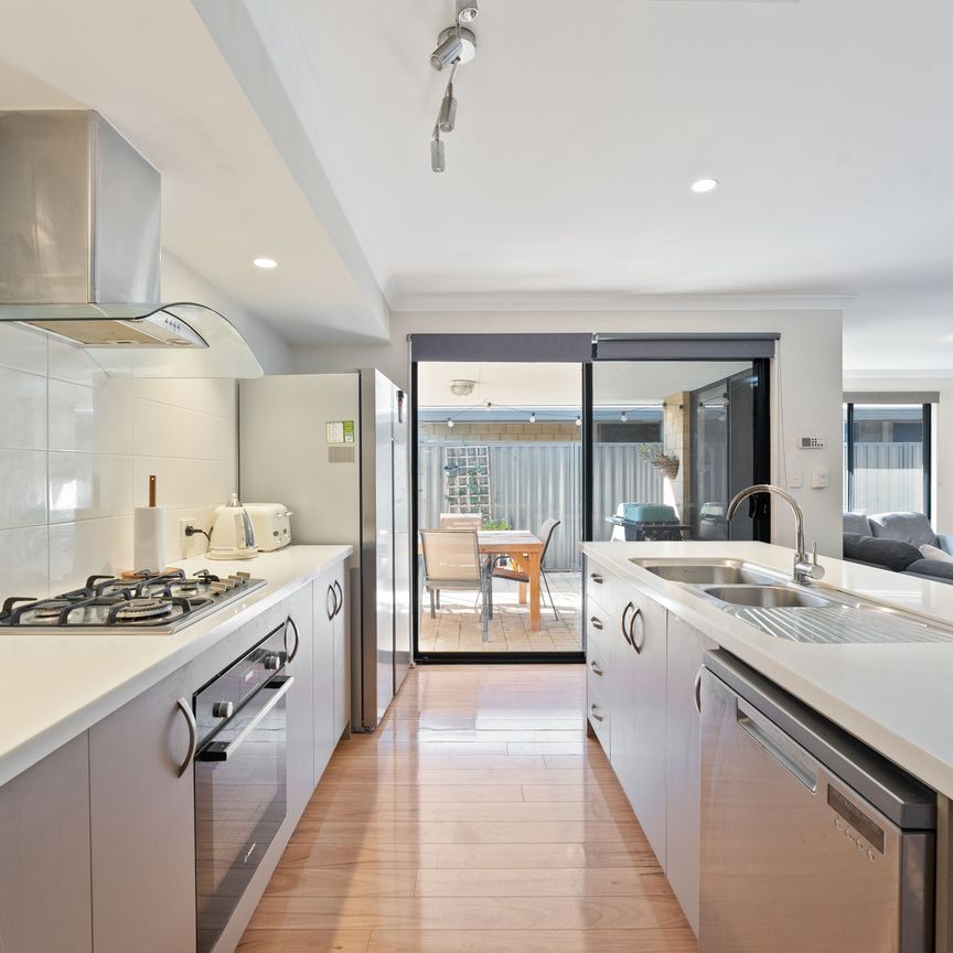 Four Bedroom Family Home in Baldivis - Photo 1