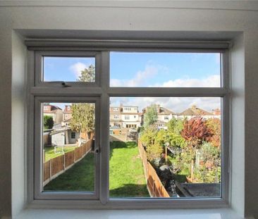 3 bedroom end of terrace house to rent - Photo 4