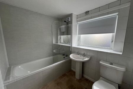 34 James Street, Newtownards, BT23 4DZ - Photo 3
