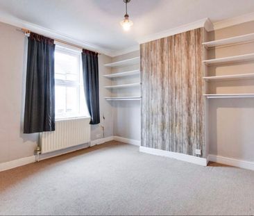 Avenue Road Extension - Photo 5