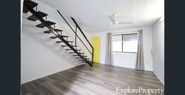 Unit in Convenient location - Photo 1