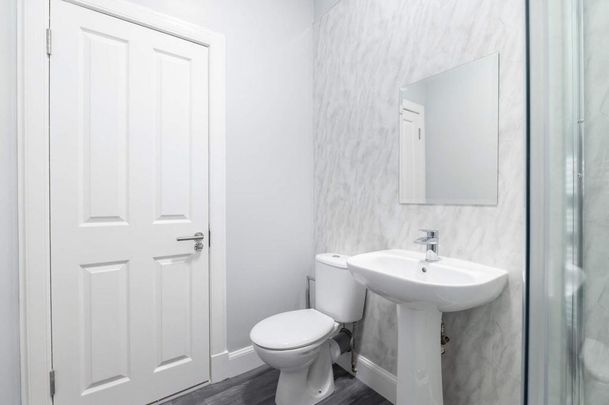 3 bedroom flat to rent - Photo 1