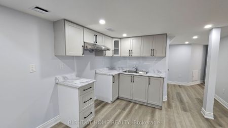 For Lease - 6 Marine Drive, Brampton, Ontario - Photo 4