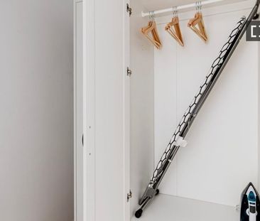 1 room luxury Flat for rent in Málaga, Spain - Photo 2