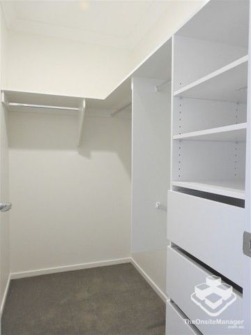 4 br Townhouses next door to Sunnybank Hills State School - Photo 3