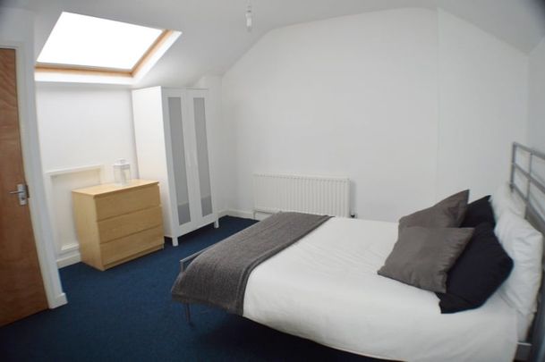 4 Bed Semi-Detached House, Montpelier Road, NG7 - Photo 1