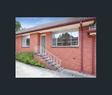 Fantastic Single Level Living, Walking Distance to Eastland - Photo 5