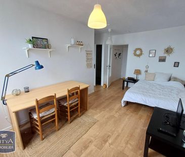 Location Appartement 1 pièce 32m² MONS EN BAROEUL 59370 - Photo 2