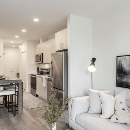 The CoMo Apartments - Photo 3