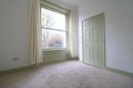 4 Bed Flat, Wickham Road, SE4 - Photo 4