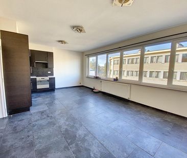 Anderlecht Bel appartement lumineux de 80m2, dans un petite immeubl... - Photo 1