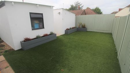 Shaftesbury Avenue, Goring-By-Sea, Worthing - Photo 5