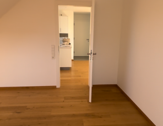 Lichtdurchflutete 3-Zimmer DG-Wohnung mit Balkon in S-Degerloch - Foto 1