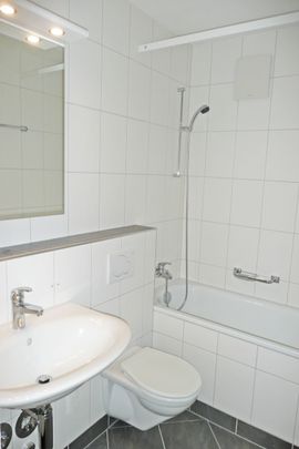 Beautiful and bright apartment in a quiet location - Photo 1