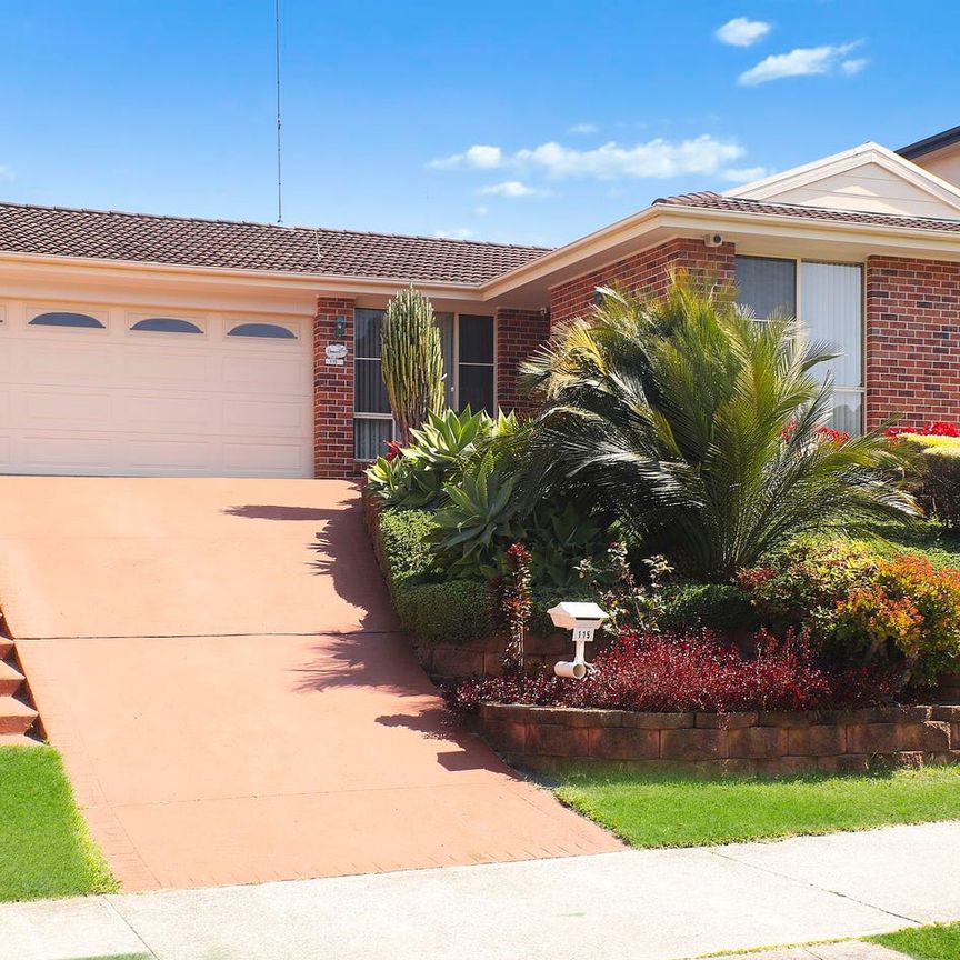 NEAT THREE BEDROOM HOME WITH HUGE ALFRESCO - Photo 1