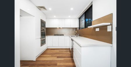 Large 2 Storey Family Sized Townhouse with Multiple Living Spaces & Pool within the Complex! - Photo 5