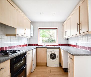 A well presented 3 bedroom chalet style house to rent in Sawston of... - Photo 2