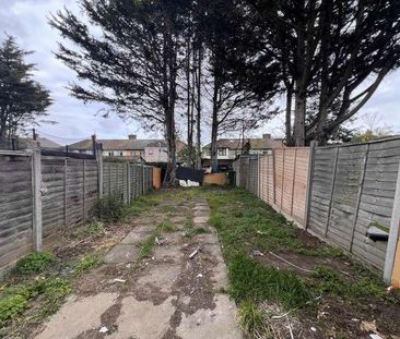 Third Avenue, Dagenham, Essex, RM10 - Photo 4