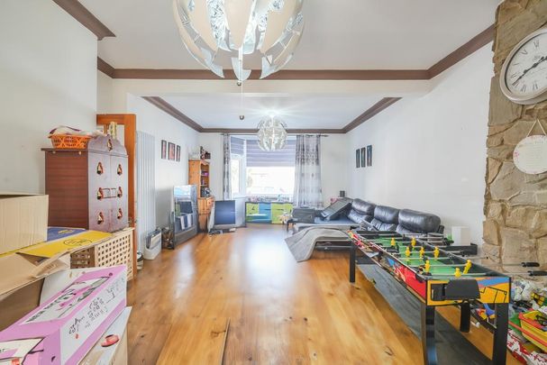 4 bedroom terraced house to rent - Photo 1