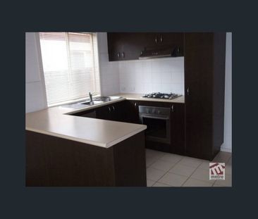 CLOSE TO SCHOOLS, SHOPS AND PARKLAND! - Photo 2