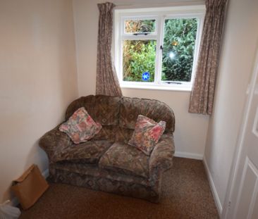 4 Bedroom House To Rent in Ensbury Park - £2,000 pcm Tenancy Info - Photo 5