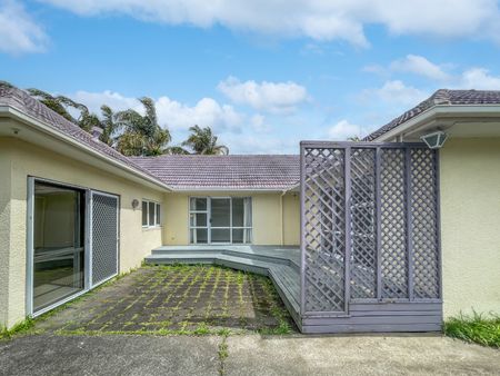 TAKAPUNA - 4 Bedroom House with 2 Bathrooms - Photo 5