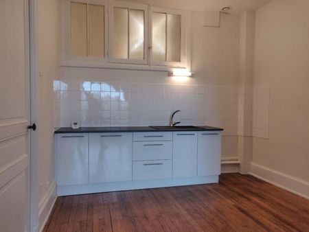 APPARTEMENT T3 A LOUER A ROANNE - PLACE DES PROMENADES - Photo 3