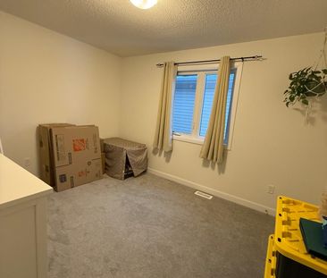 For Lease - 62 Golf Links Drive, Loyalist, Ontario - Photo 2