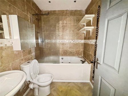 3 bedroom terraced house to rent - Photo 2