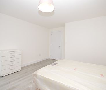 1 Bed Flat, Westferry Road, E14 - Photo 6