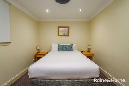 271 Howick Street Furnished, Bathurst, NSW 2795 - Photo 3