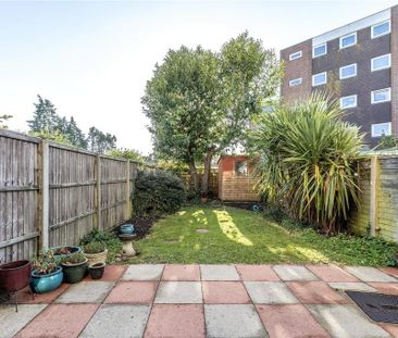 4 bedroom terraced house to rent - Photo 3