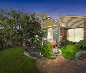 2/10 Raynes Park Road, HAMPTON, VIC - Photo 4