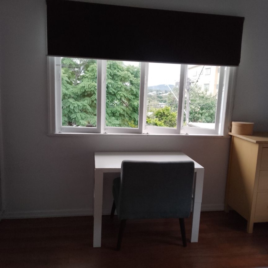 Mount Gravatt - Photo 1