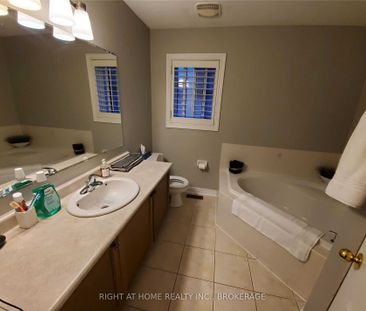 For Lease - 69 Fallstar(Upper Only) Crescent, Brampton, Ontario - Photo 6