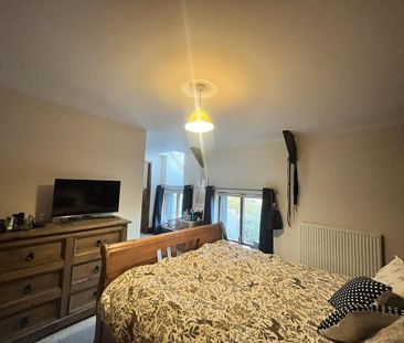 2 bedroom semi-detached house to rent - Photo 3