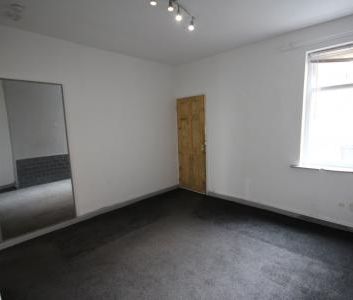 Goodman Street, Staffordshire, Burton upon Trent, DE14 - Photo 1