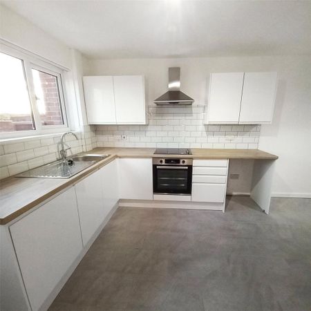 3 bedroom terraced house to rent - Photo 4