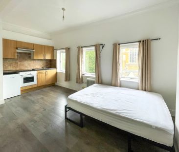 Flat - Photo 1