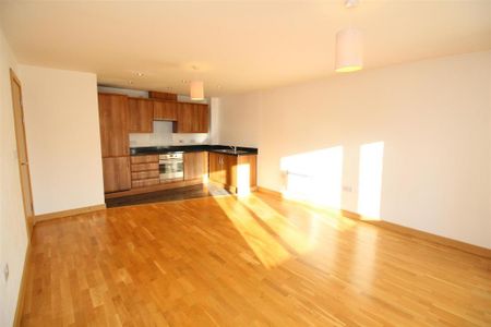 1 bedroom flat to rent - Photo 2