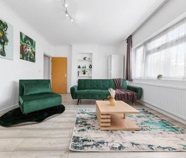 2 bedroom flat to rent - Photo 2