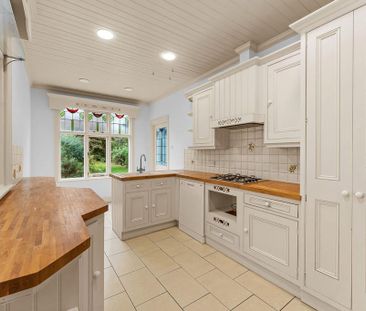 5 bedroom semi-detached house to rent - Photo 3