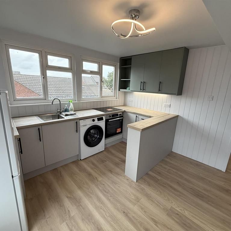 1 bedroom flat to rent - Photo 1