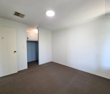 Spacious Family Home in Prime Location - Photo 5