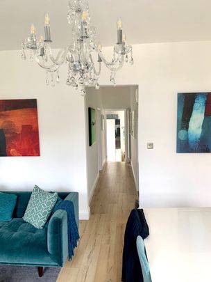 2 Bed Flat, Stanlake Road, W12 - Photo 1