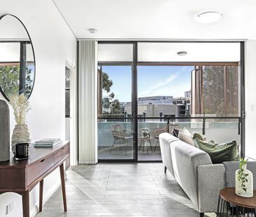 Spacious Contemporary Apartment in a Prime Rosebery Location - Photo 1