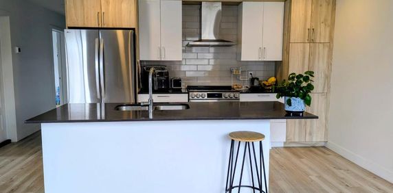 5 ½ luxueux et spacieux – idéal pour une famille ou une colocation étudiante - Photo 2