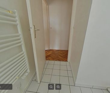 Location Appartement 3 pièces 55m² LE PLESSIS TREVISE 94420 - Photo 2