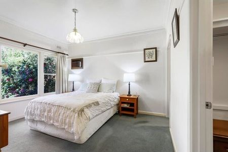 Cheltenham - Photo 5