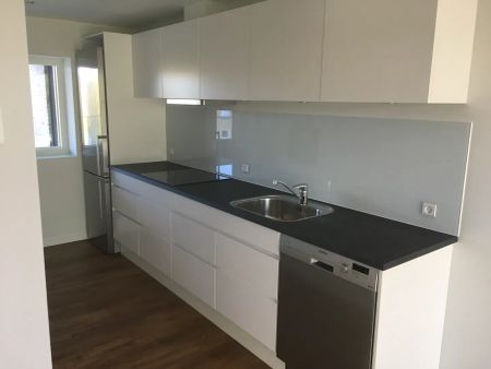 Moderne lejlighed med lys og altan i Aalborg - Photo 4